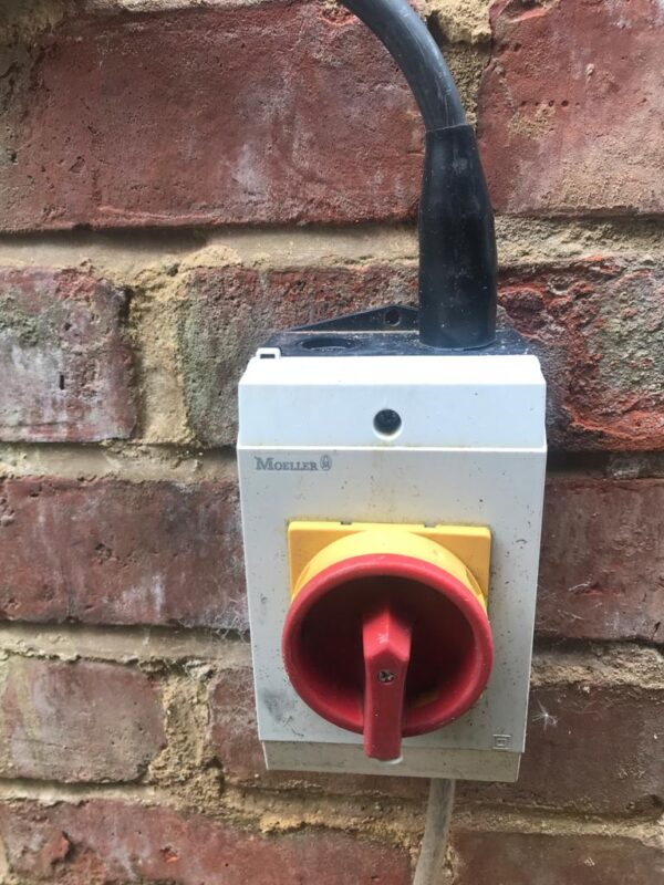 What electrical supply does a swimspa or hot tub require? Bespoke